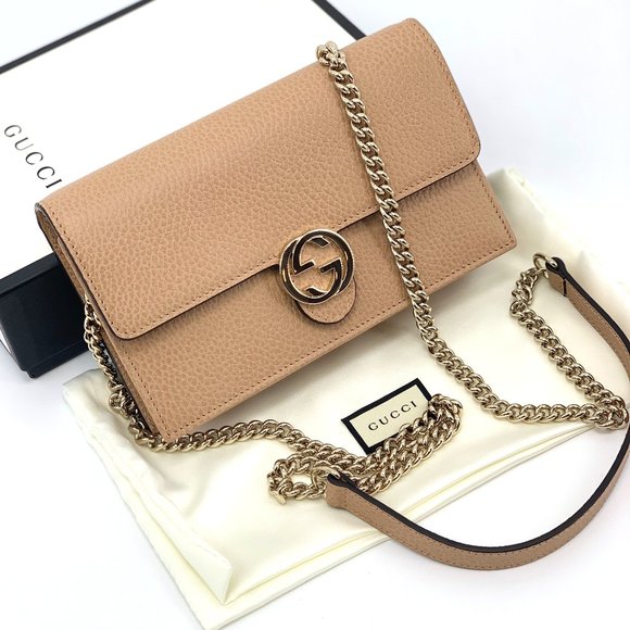 Gucci Handbags - NIB GUCCI Interlocking GG Beige Wallet On Chain